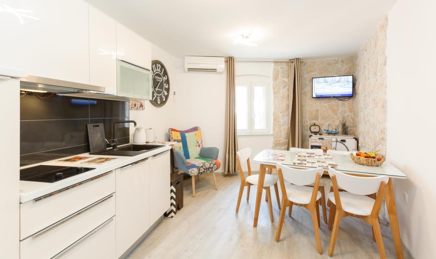 Apartment Vijoleta In City Centre Split Exterior photo